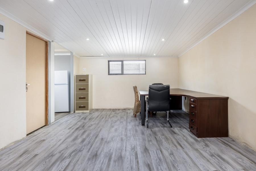 2 Bedroom Property for Sale in De Oude Spruit Western Cape